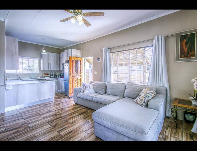 2 BEDROOM FREESTANDING FOR SALE IN RADIOKOP